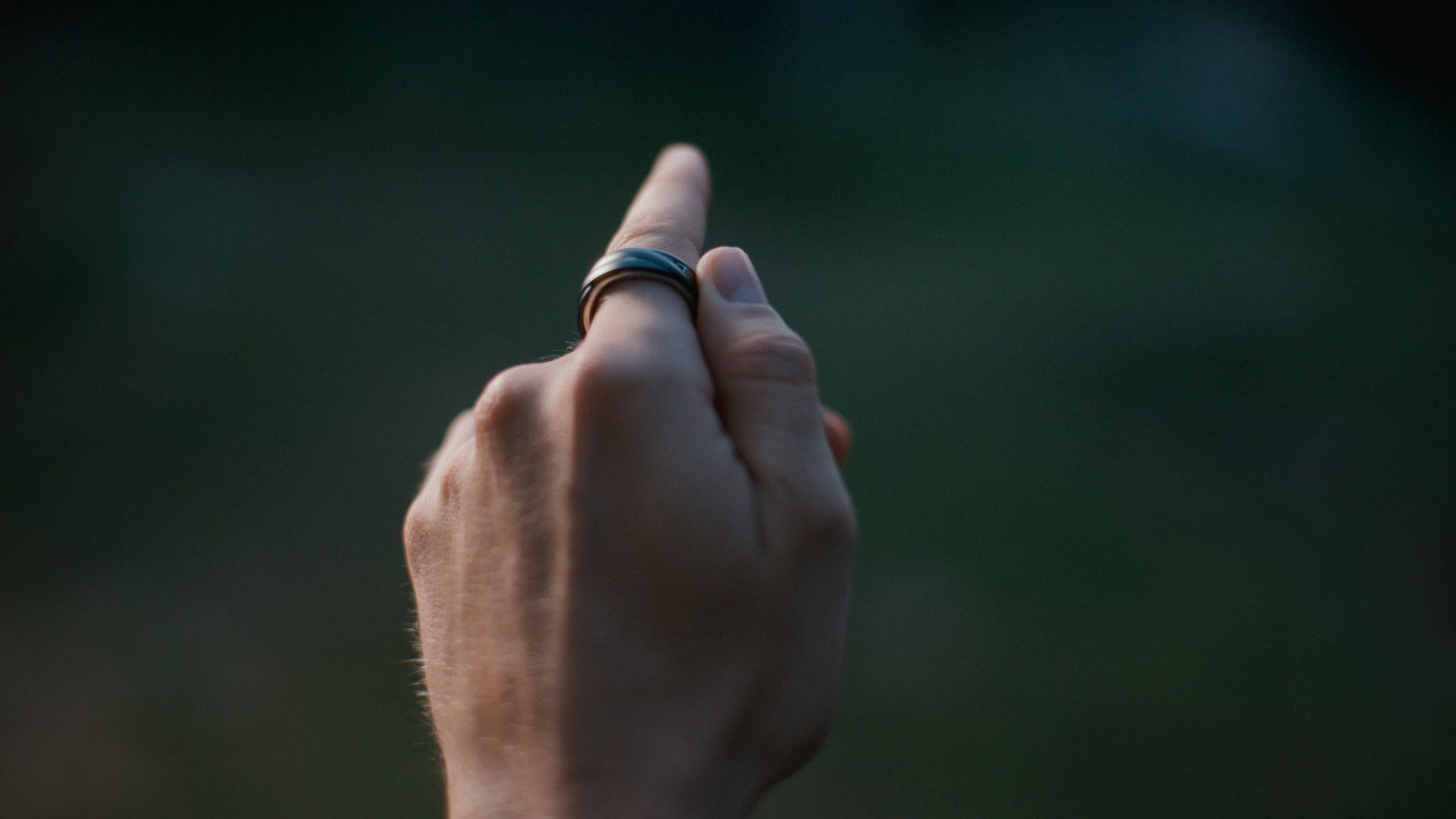 Tu anillo vibra.